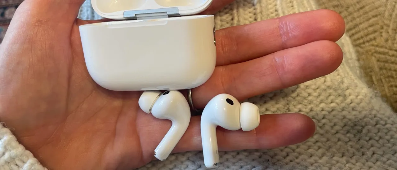 Black Friday Deals on AirPods: 4 Best Compared